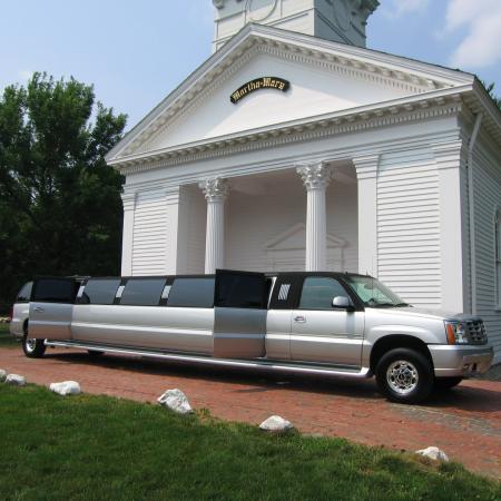 THE CAR OF ACIDE AND HIS HOUSE